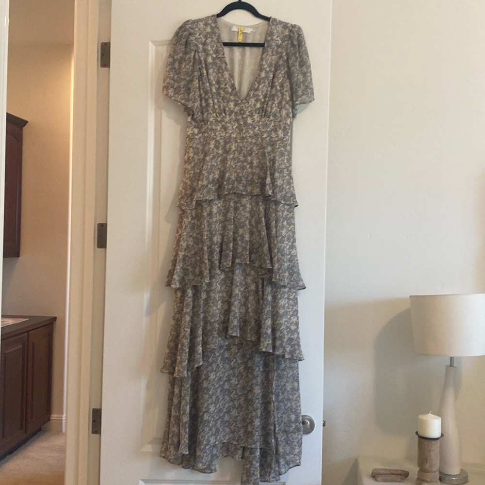 Astr tiered maxi dress. Floral print.